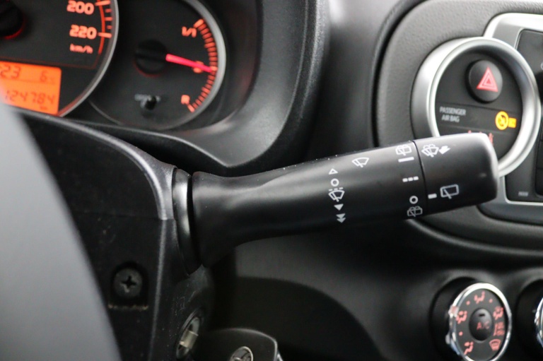 Toyota Yaris - 1.0 VVT-i Aspiration 21