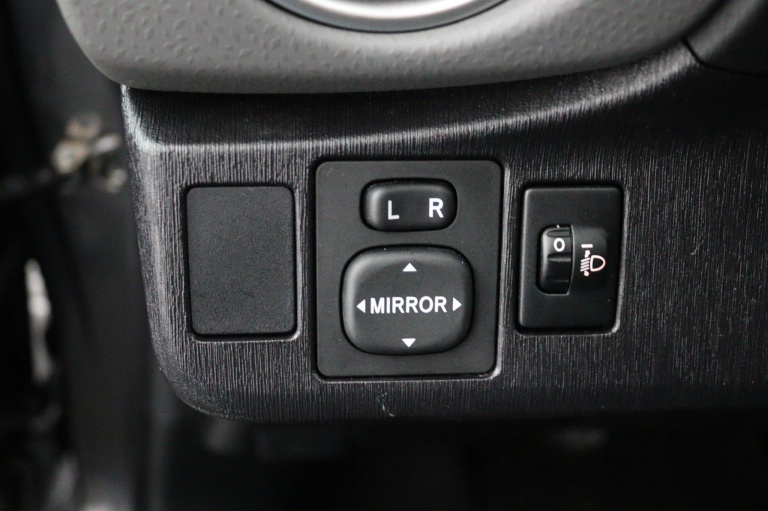 Toyota Yaris - 1.0 VVT-i Aspiration 31