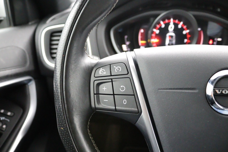Volvo V40 - 1.5 T3 Polar+ Sport 19