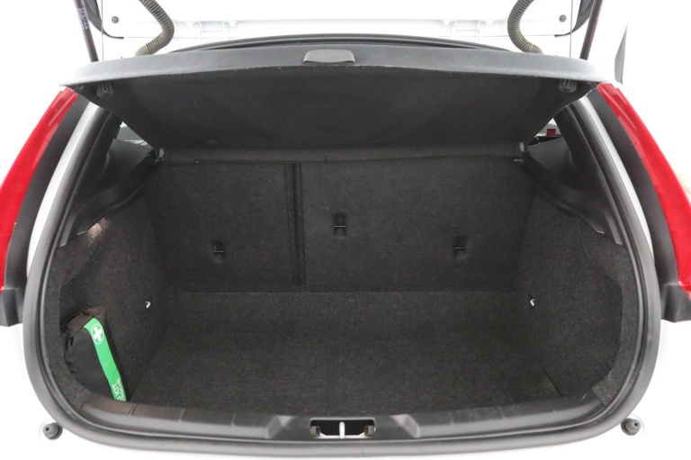 Volvo V40 - 1.5 T3 Polar+ Sport 23