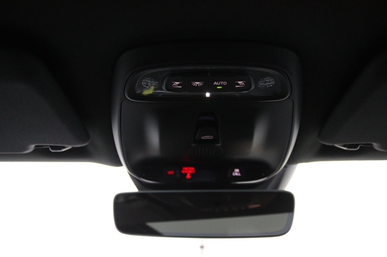 Volvo V40 - 1.5 T3 Polar+ Sport 32