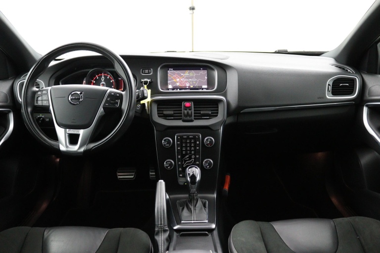 Volvo V40 - 1.5 T3 Polar+ Sport 9