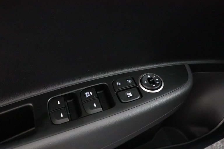 Hyundai i10 - 1.0i Comfort 27