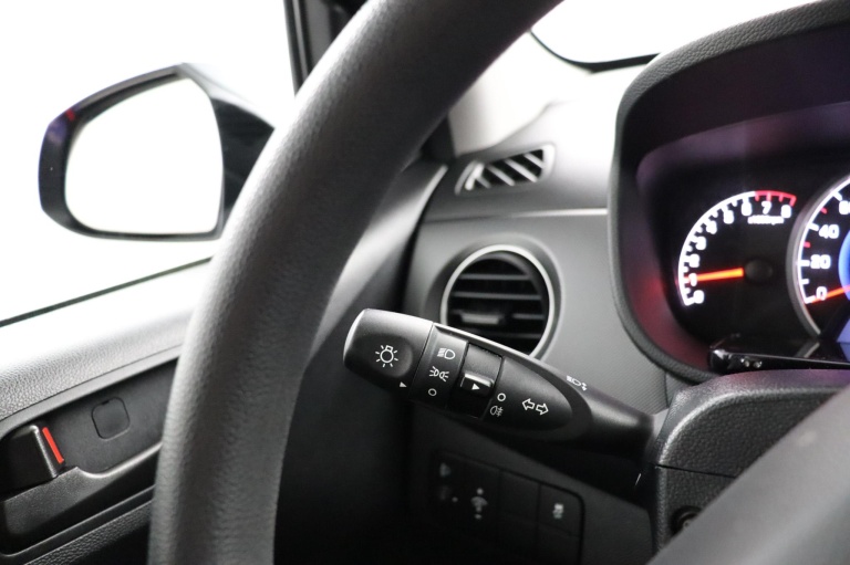 Hyundai i10 - 1.0i Comfort 29