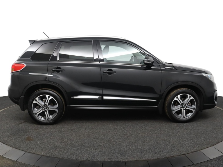 Suzuki Vitara - 1.6 High Executive 13