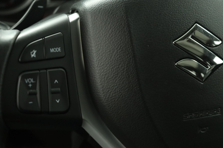 Suzuki Vitara - 1.6 High Executive 19