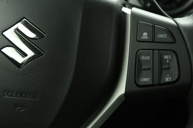 Suzuki Vitara - 1.6 High Executive 21