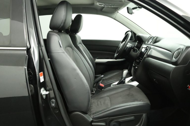 Suzuki Vitara - 1.6 High Executive 22