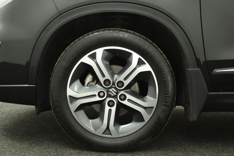 Suzuki Vitara - 1.6 High Executive 38