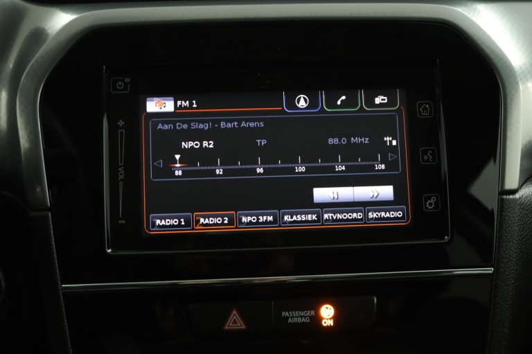 Suzuki Vitara - 1.6 High Executive 8