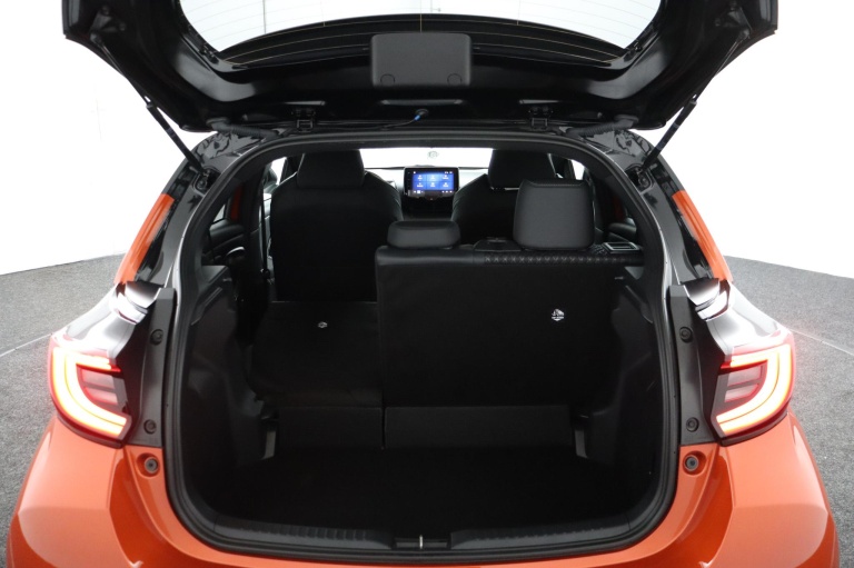 Toyota Yaris - 1.5 Hybrid Executive 26