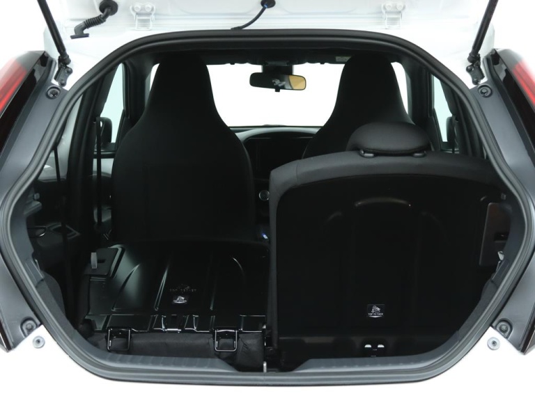 Toyota Aygo X - 1.0 VVT-i MT Play 27