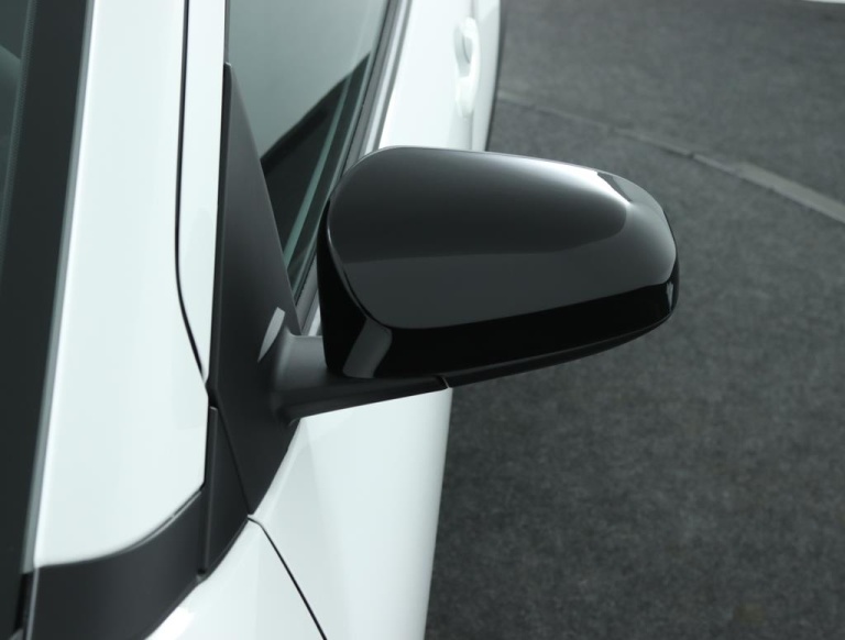 Toyota Aygo X - 1.0 VVT-i MT Play 38