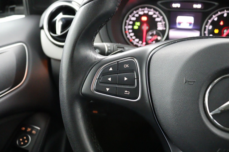 Mercedes-Benz B-klasse - 180 Lease Edition Plus 18