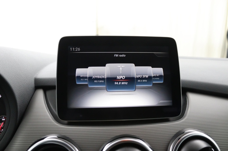 Mercedes-Benz B-klasse - 180 Lease Edition Plus 8