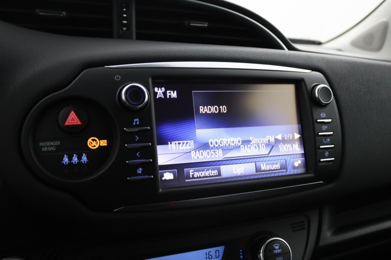 Toyota Yaris - 1.5 Hybrid Design Sport 8