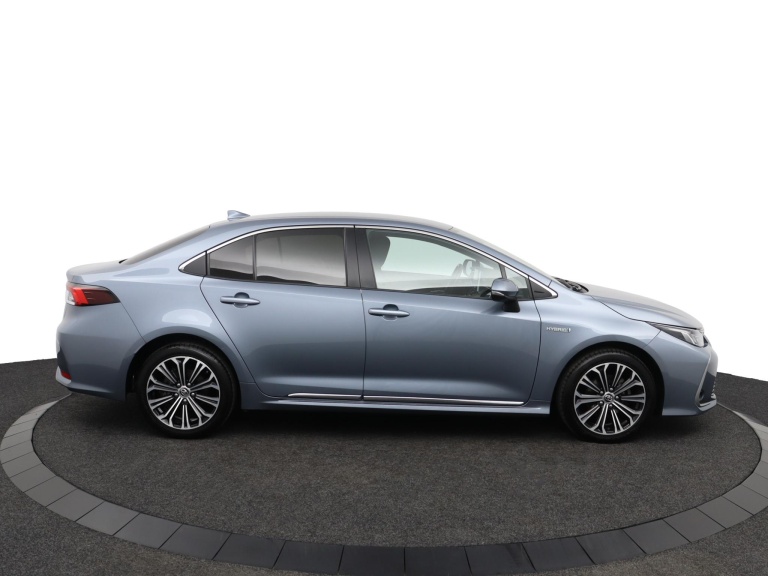Toyota Corolla - 1.8 Hybrid First Edition Sedan 13