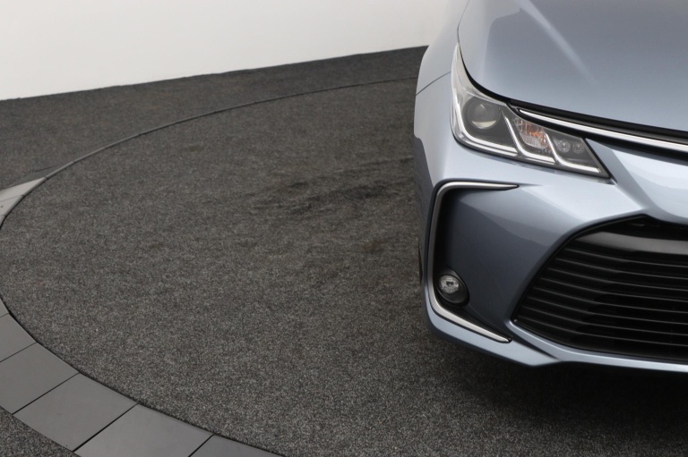 Toyota Corolla - 1.8 Hybrid First Edition Sedan 33