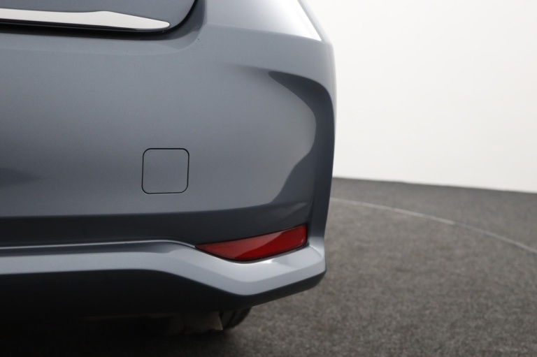 Toyota Corolla - 1.8 Hybrid First Edition Sedan 39