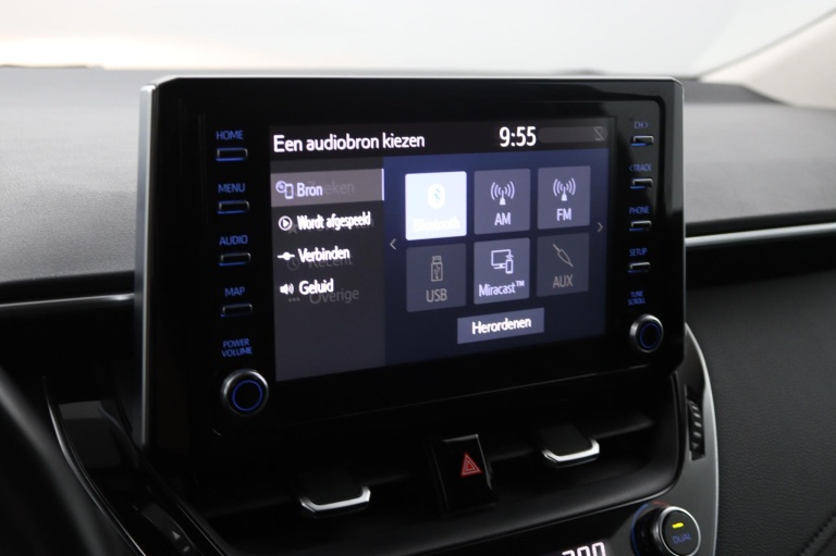 Toyota Corolla - 1.8 Hybrid First Edition Sedan 42