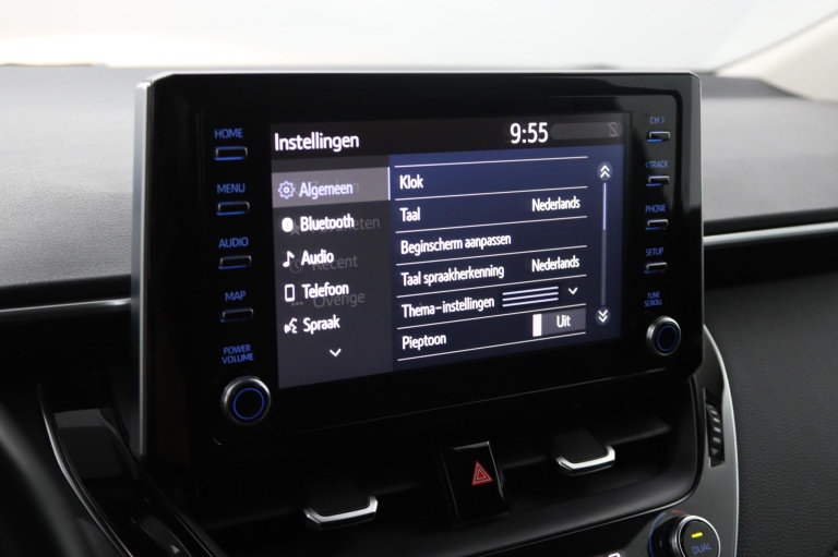 Toyota Corolla - 1.8 Hybrid First Edition Sedan 45