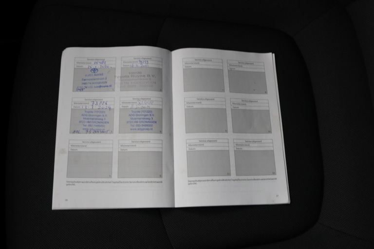 Toyota Corolla - 1.8 Hybrid First Edition Sedan 47