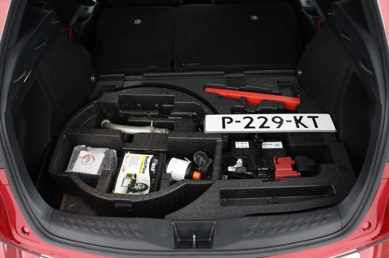 Toyota C-HR - 2.0 Hybrid Bi-Tone 34