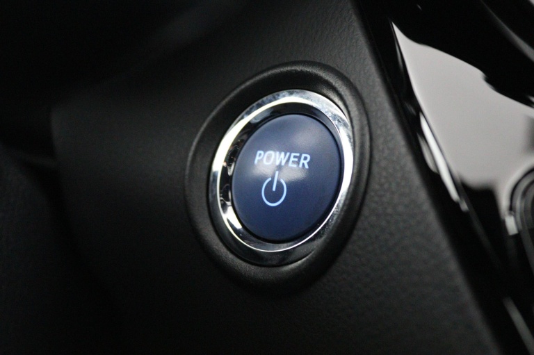 Toyota C-HR - 2.0 Hybrid Bi-Tone 42