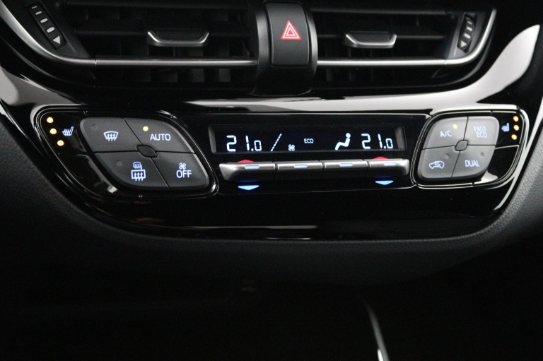 Toyota C-HR - 2.0 Hybrid Bi-Tone 7