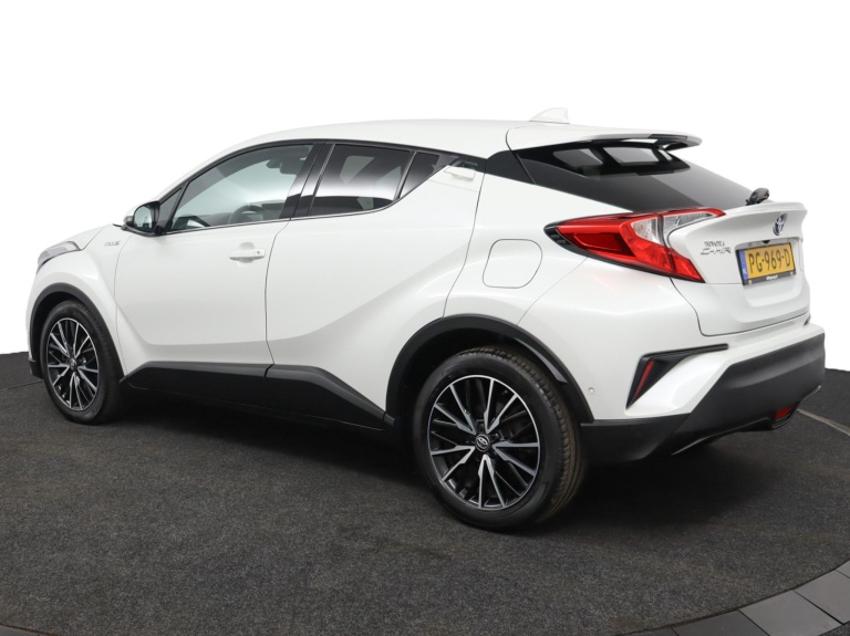 Toyota C-HR - 1.8 Hybrid Executive 12