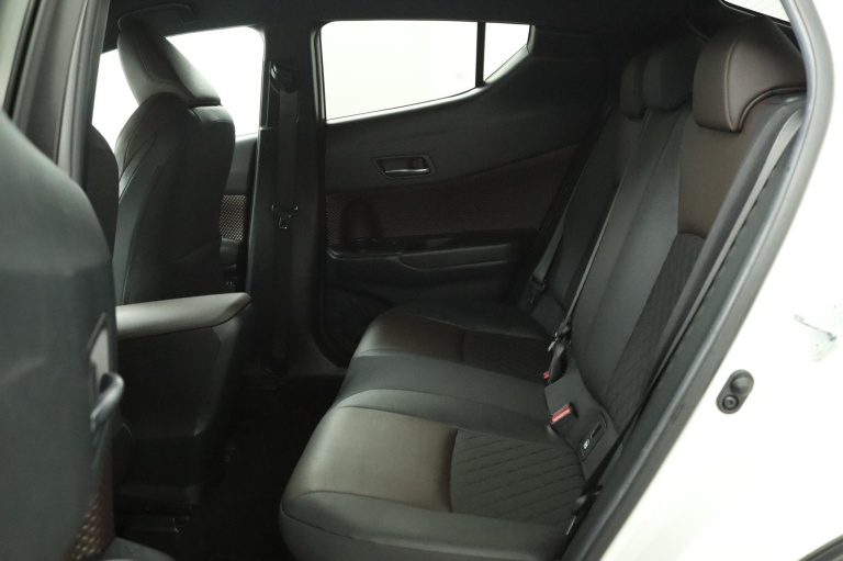 Toyota C-HR - 1.8 Hybrid Executive 18