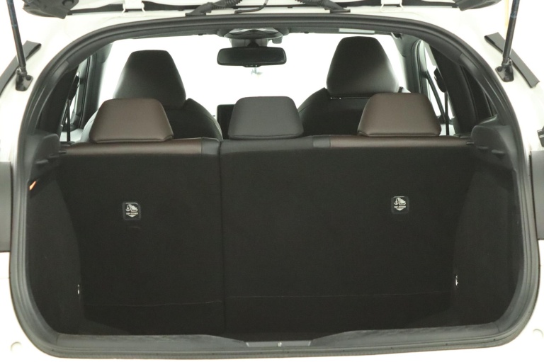 Toyota C-HR - 1.8 Hybrid Executive 24