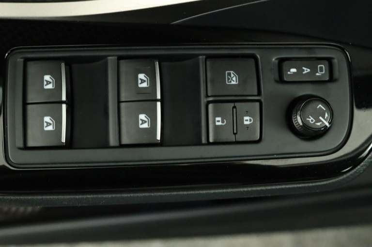 Toyota C-HR - 1.8 Hybrid Executive 29