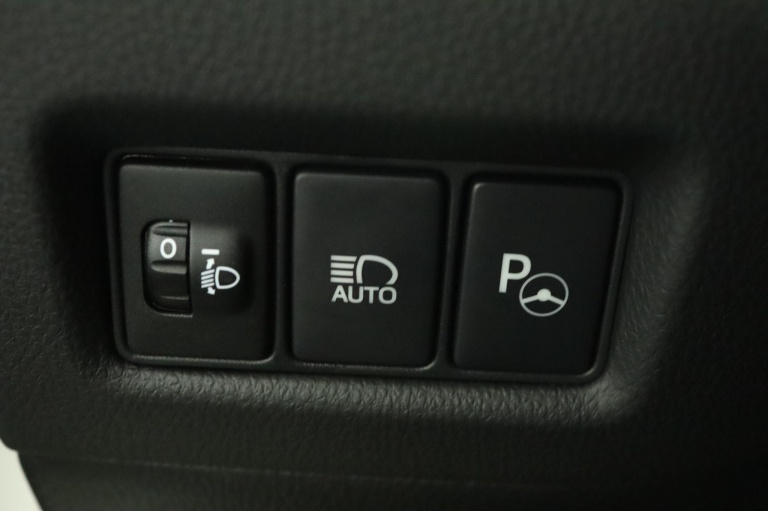 Toyota C-HR - 1.8 Hybrid Executive 30