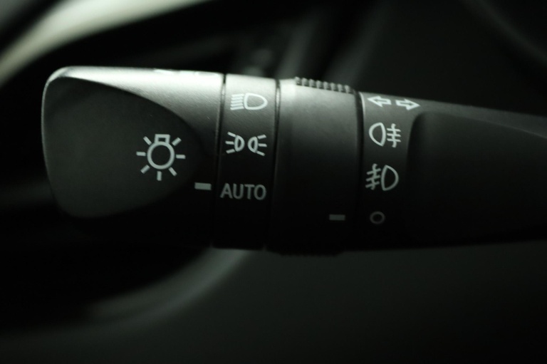 Toyota C-HR - 1.8 Hybrid Executive 31