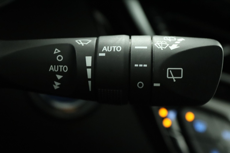 Toyota C-HR - 1.8 Hybrid Executive 32