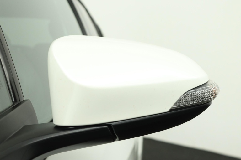 Toyota C-HR - 1.8 Hybrid Executive 38