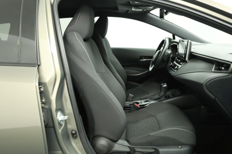 Toyota Corolla Touring Sports - 2.0 Hybrid First Edition 22