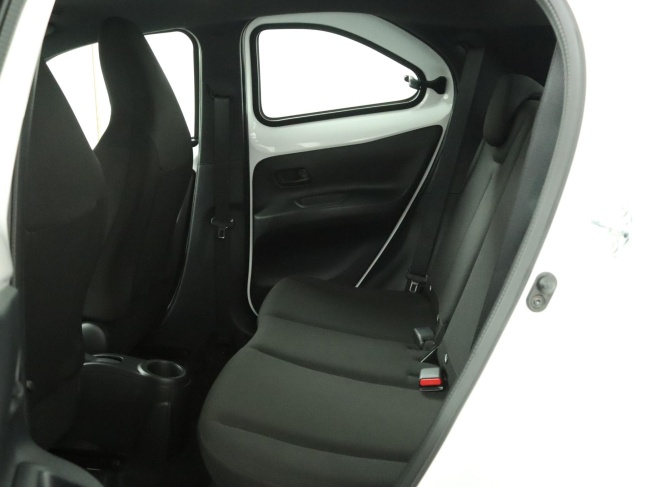 Toyota Aygo X - 1.0 VVT-i MT Play