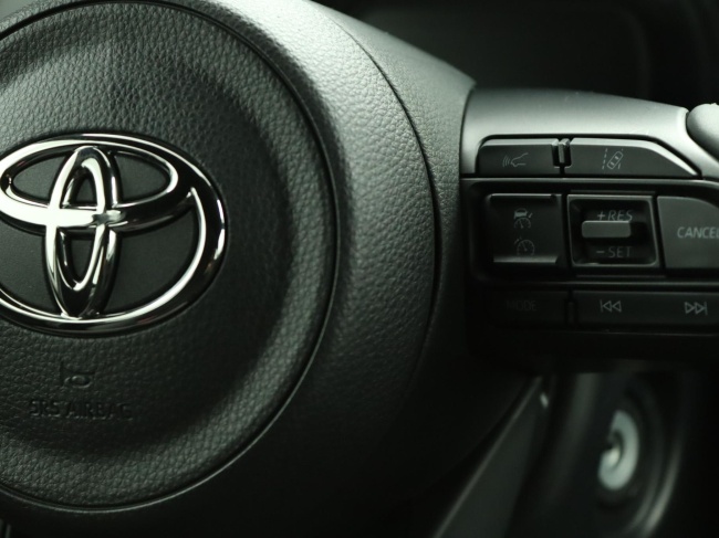 Toyota Aygo X - 1.0 VVT-i MT Play