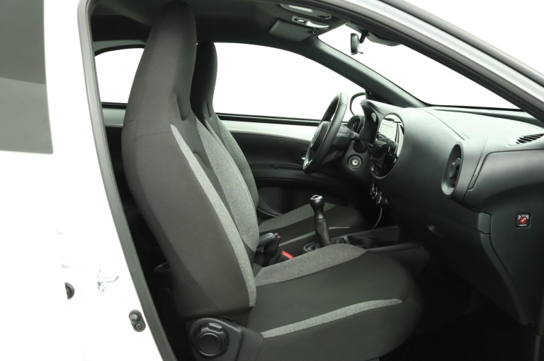 Toyota Aygo X - 1.0 VVT-i MT Play 22