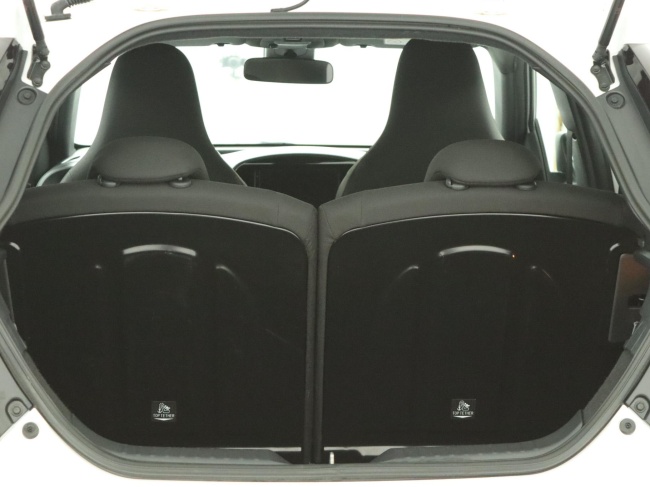 Toyota Aygo X - 1.0 VVT-i MT Play