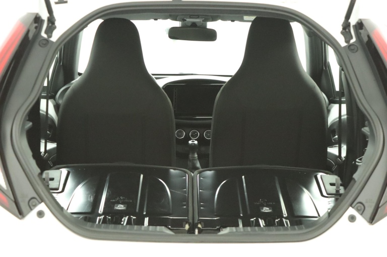 Toyota Aygo X - 1.0 VVT-i MT Play 26