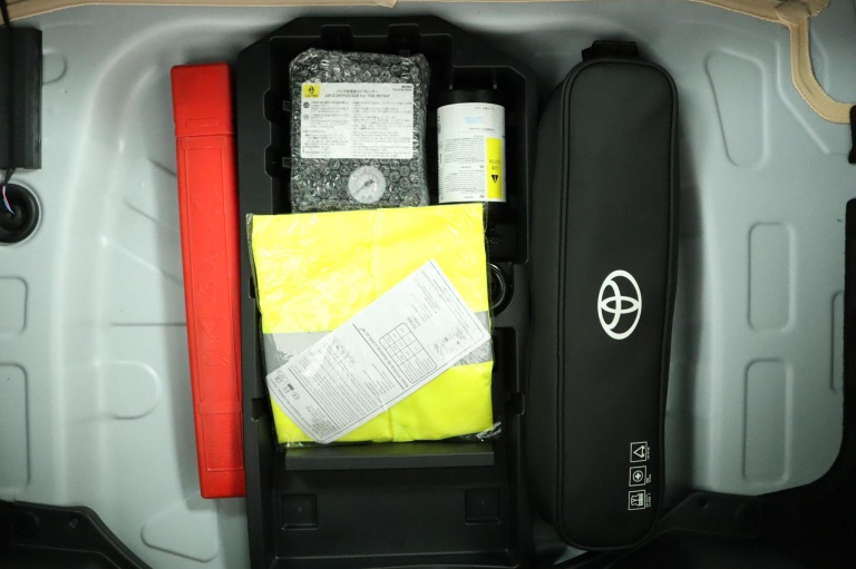 Toyota Aygo X - 1.0 VVT-i MT Play 32