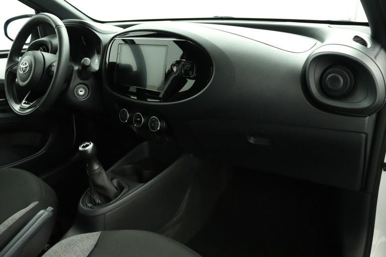 Toyota Aygo X - 1.0 VVT-i MT Play 42