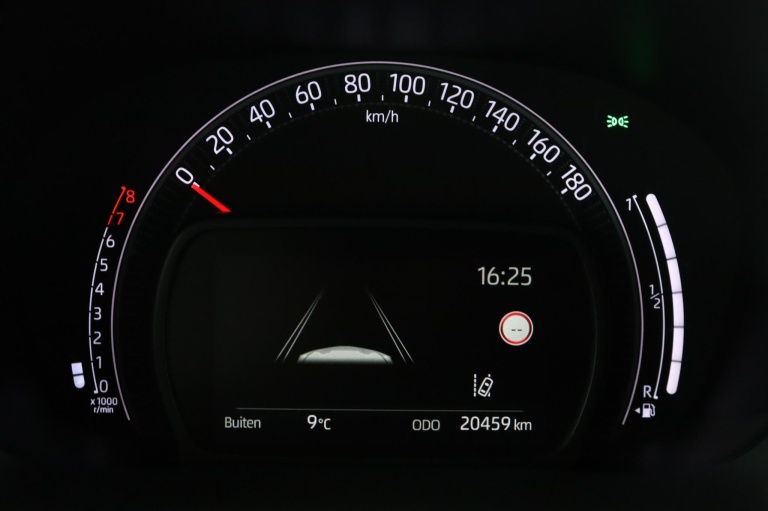 Toyota Aygo X - 1.0 VVT-i MT Play 44