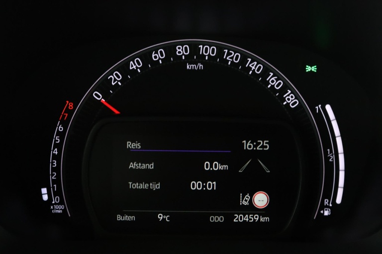 Toyota Aygo X - 1.0 VVT-i MT Play 46