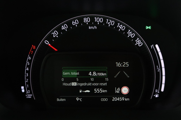 Toyota Aygo X - 1.0 VVT-i MT Play 6