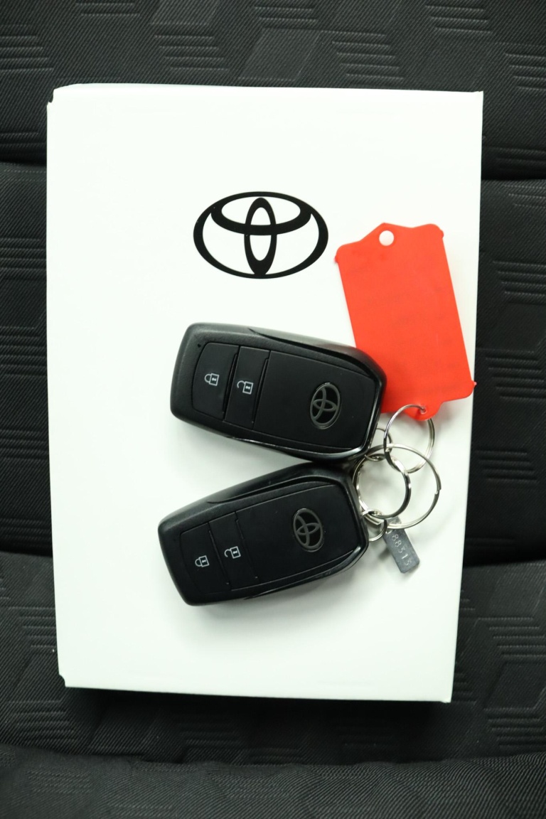 Toyota Yaris - 1.5 Hybrid 115 Dynamic 11