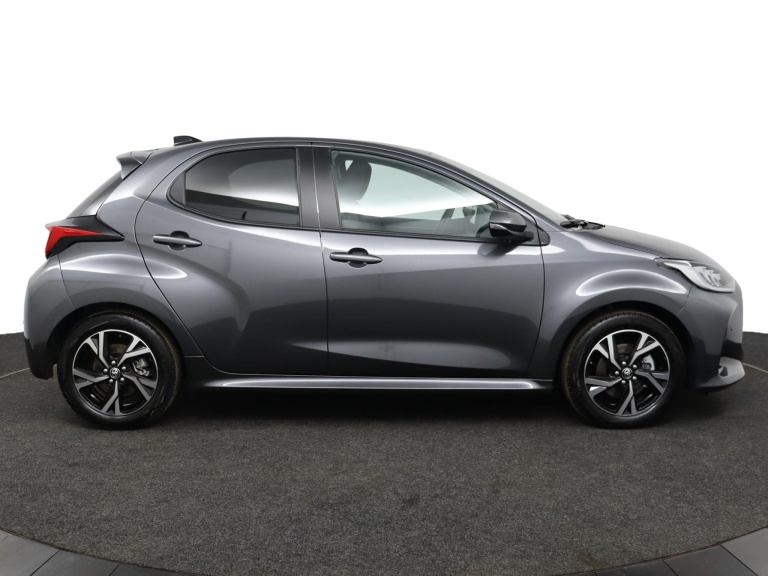 Toyota Yaris - 1.5 Hybrid 115 Dynamic 13